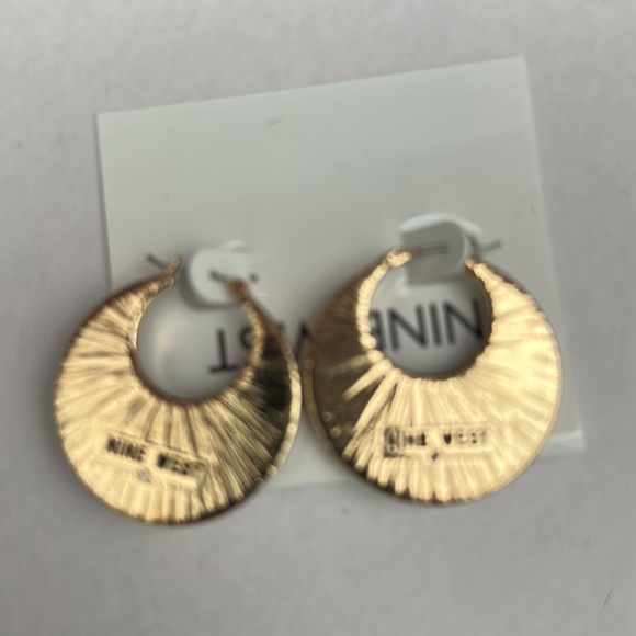 NINE WEST EARRINGS, NWT - Picture 4 of 4